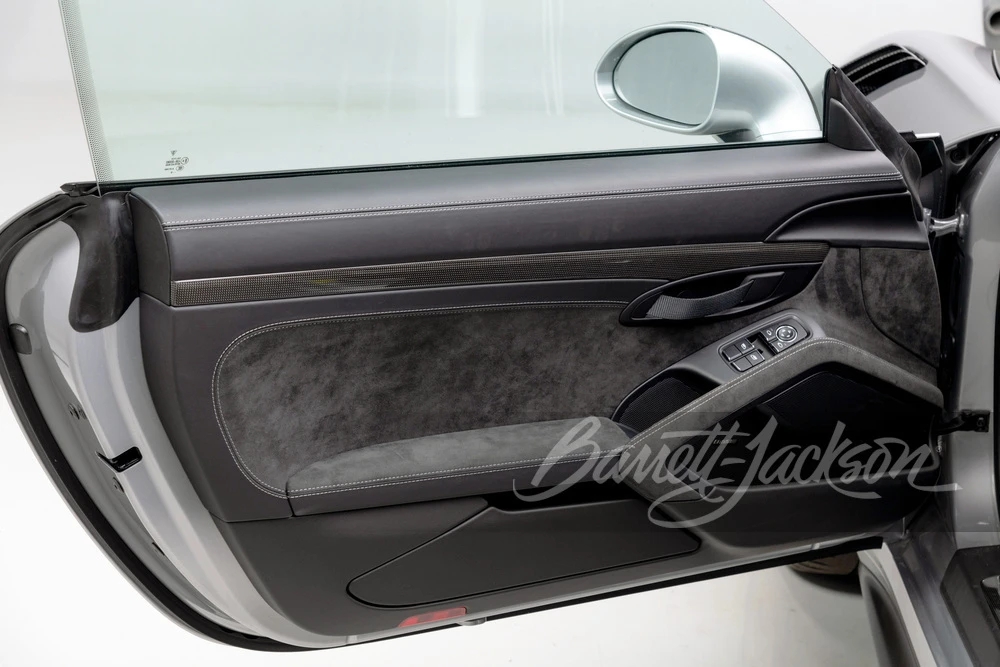 2018 Porsche 991 GT2 RS - Image 19 of 31