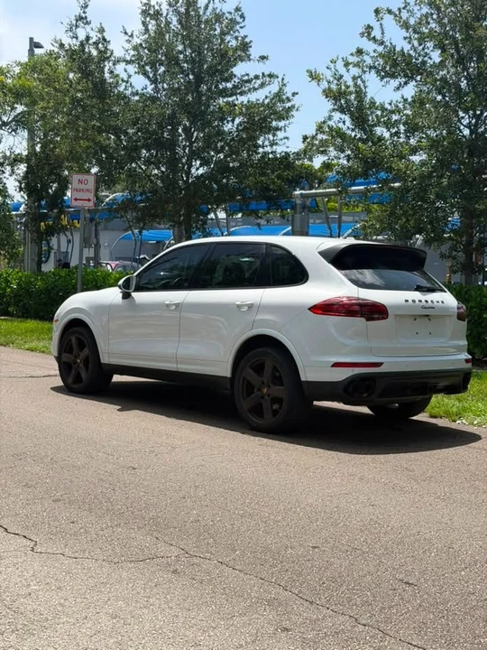 2018 Porsche 958 Cayenne - Image 4 of 14