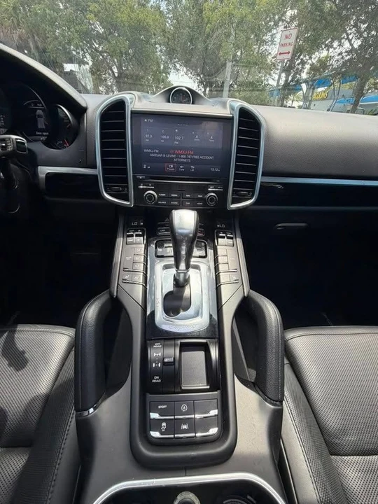 2018 Porsche 958 Cayenne - Image 11 of 14