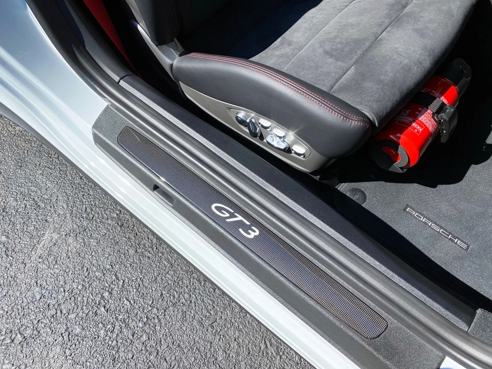 2018 Porsche 991 GT3 - Image 9 of 15
