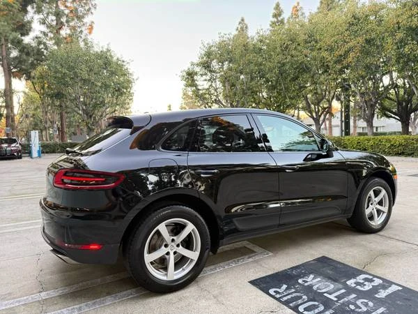 2018 Porsche Macan - Image 11 of 21