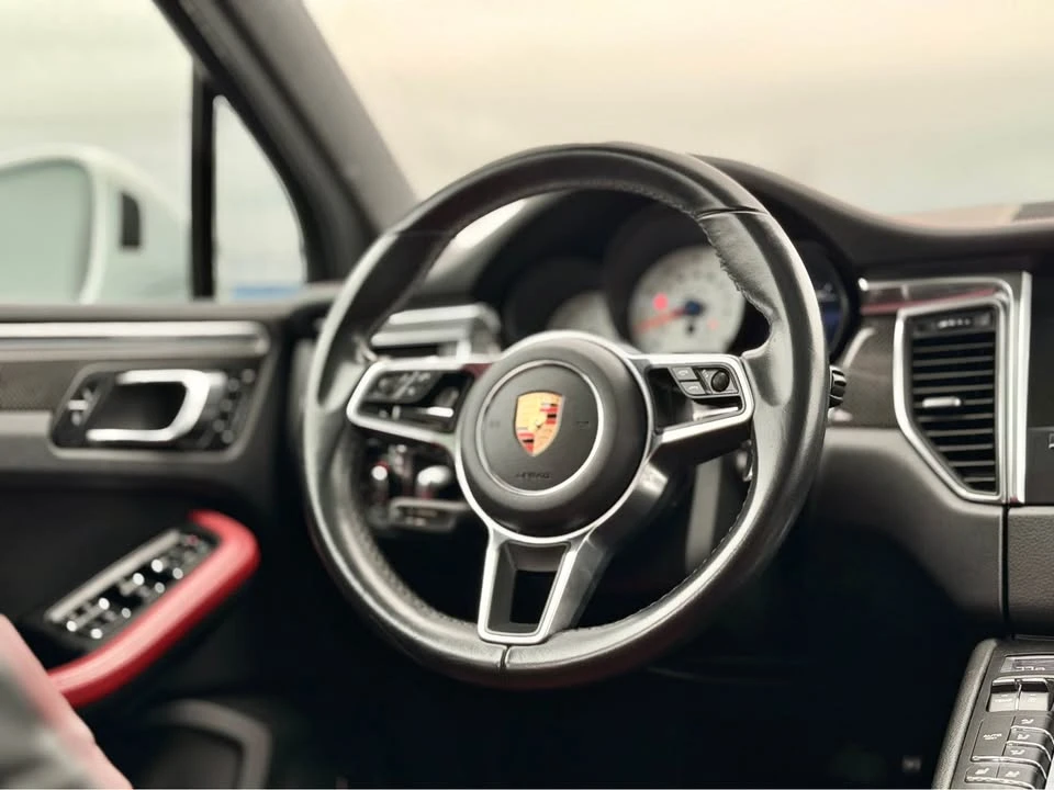 2018 Porsche Macan GTS - Image 14 of 18