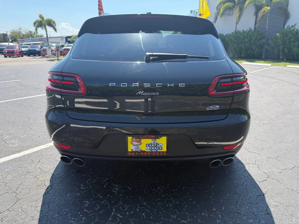 2018 Porsche Macan - Image 9 of 20