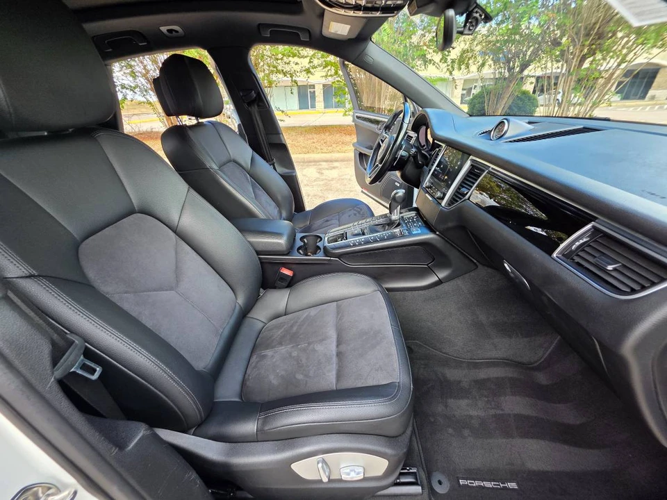 2018 Porsche Macan S - Image 10 of 24