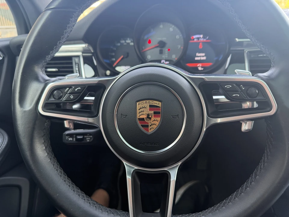 2018 Porsche Macan S - Image 10 of 31