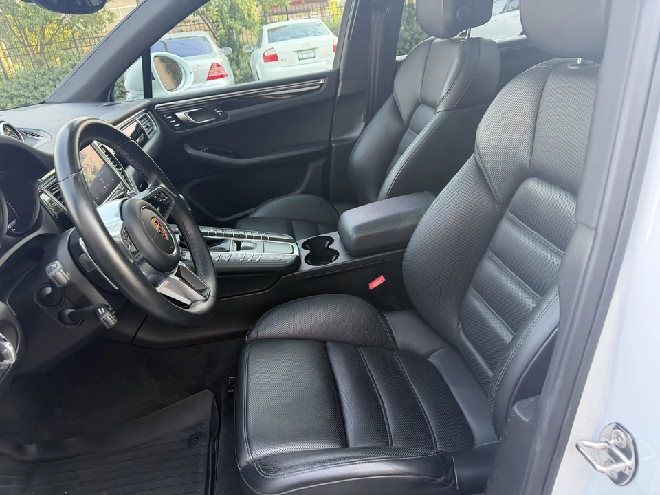 2018 Porsche Macan S - Image 12 of 31