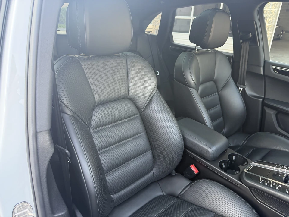 2018 Porsche Macan S - Image 18 of 31