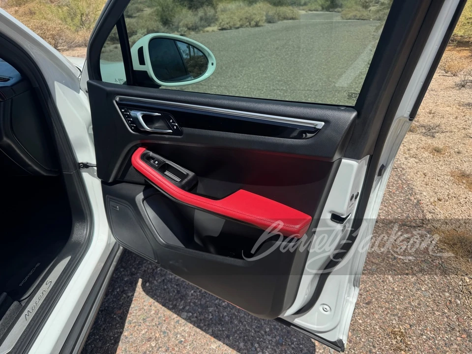 2018 Porsche Macan S - Image 20 of 21