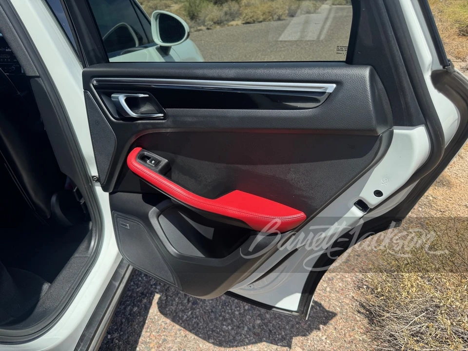 2018 Porsche Macan S - Image 14 of 21