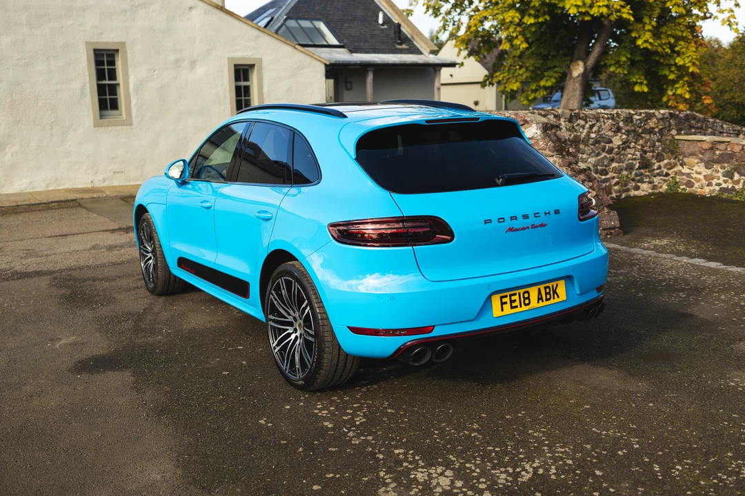 2018 Porsche Macan Turbo - Image 14 of 31