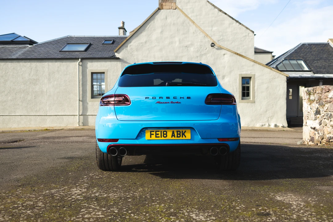 2018 Porsche Macan Turbo - Image 15 of 31
