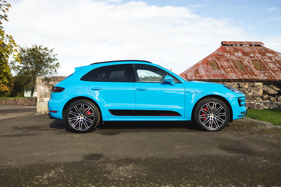 2018 Porsche Macan Turbo - Image 9 of 31