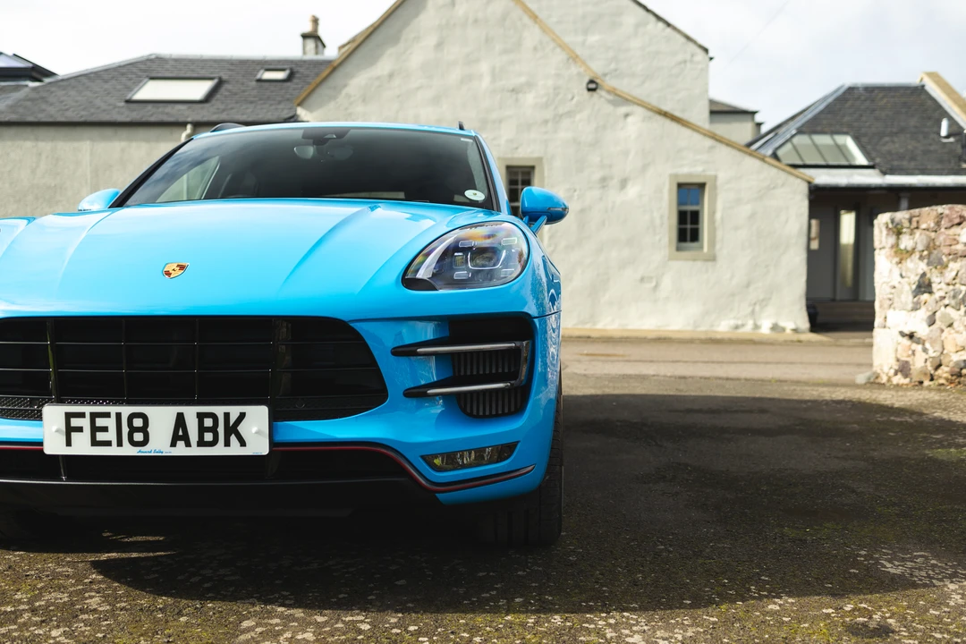 2018 Porsche Macan Turbo - Image 27 of 31