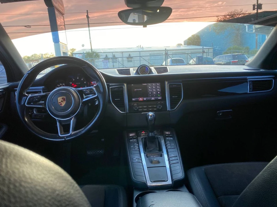 2018 Porsche Macan Turbo - Image 3 of 9