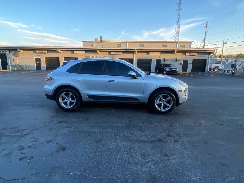 2018 Porsche Macan Turbo - Image 6 of 9