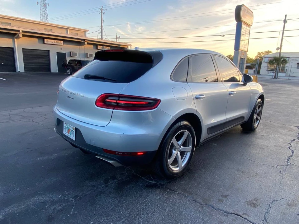 2018 Porsche Macan Turbo - Image 5 of 9
