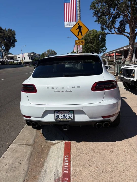 2018 Porsche Macan Turbo - Image 4 of 4