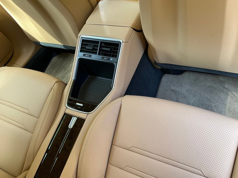 2018 Porsche 971 Panamera - Image 10 of 11