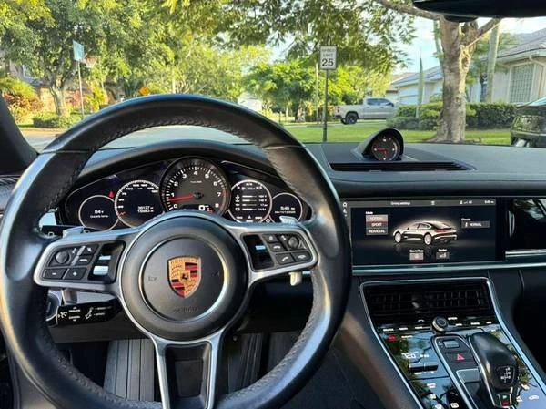 2018 Porsche 971 Panamera - Image 9 of 18