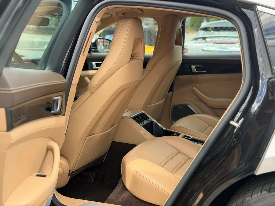 2018 Porsche 971 Panamera - Image 18 of 31