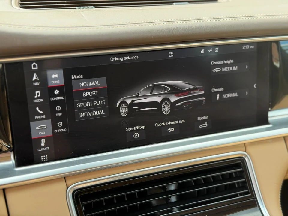 2018 Porsche 971 Panamera - Image 27 of 31