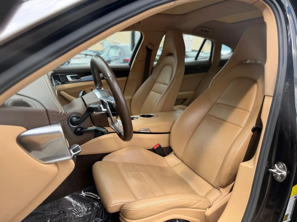 2018 Porsche 971 Panamera - Image 17 of 31