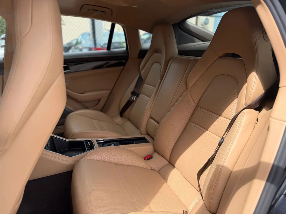 2018 Porsche 971 Panamera - Image 19 of 31