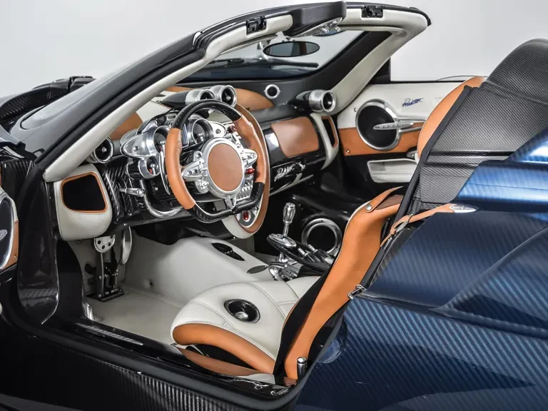 2018 Pagani Huayra - Image 14 of 31