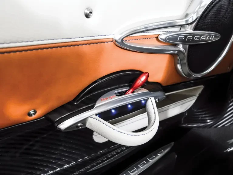 2018 Pagani Huayra - Image 26 of 31
