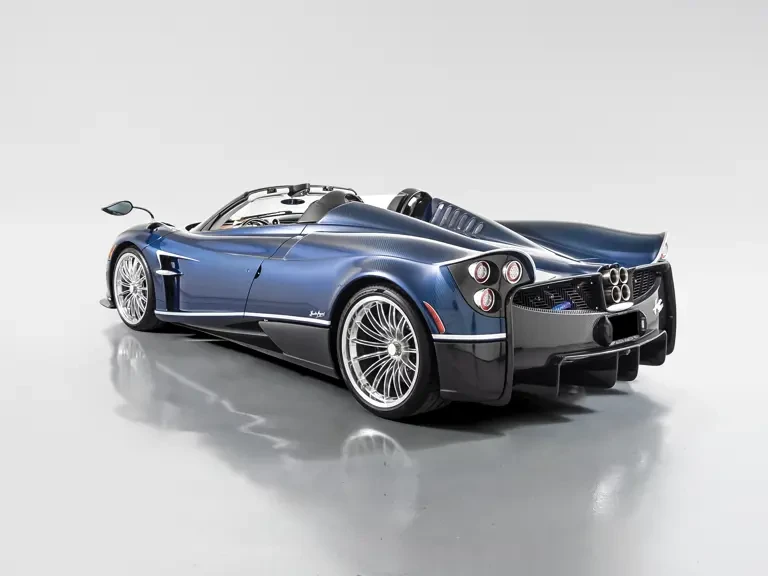 2018 Pagani Huayra - Image 3 of 31