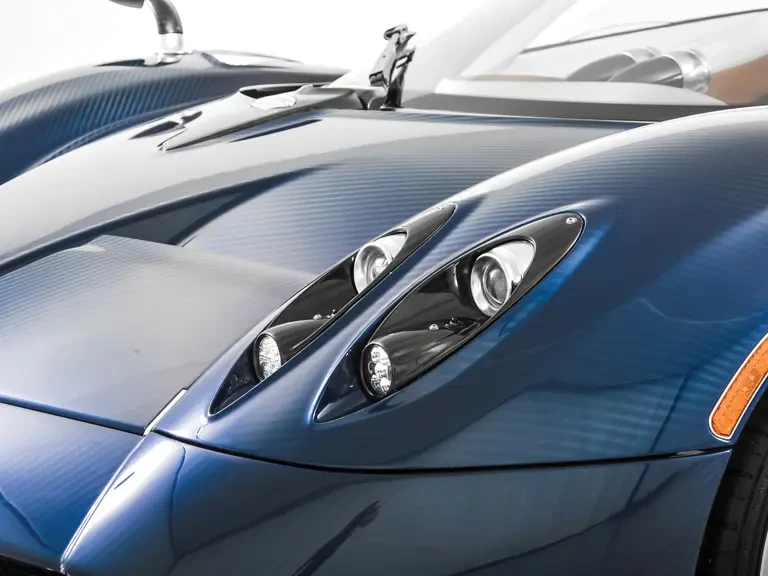 2018 Pagani Huayra - Image 10 of 31
