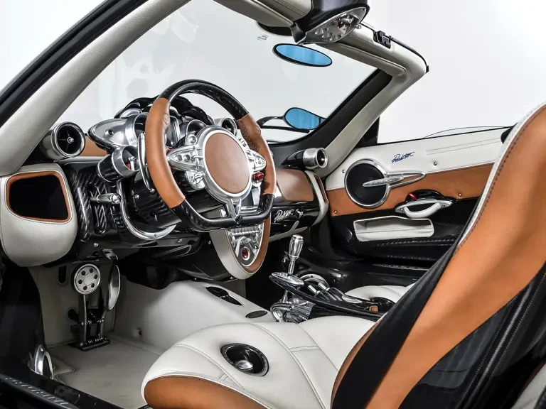 2018 Pagani Huayra - Image 5 of 31