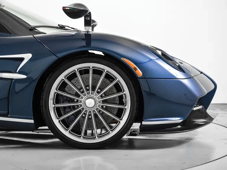 2018 Pagani Huayra - Image 7 of 31