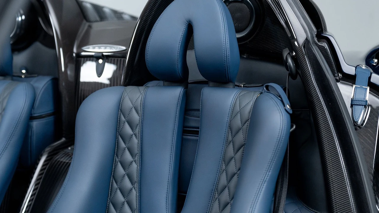 2018 Pagani Huayra - Image 12 of 31