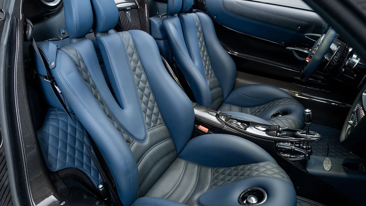 2018 Pagani Huayra - Image 9 of 31