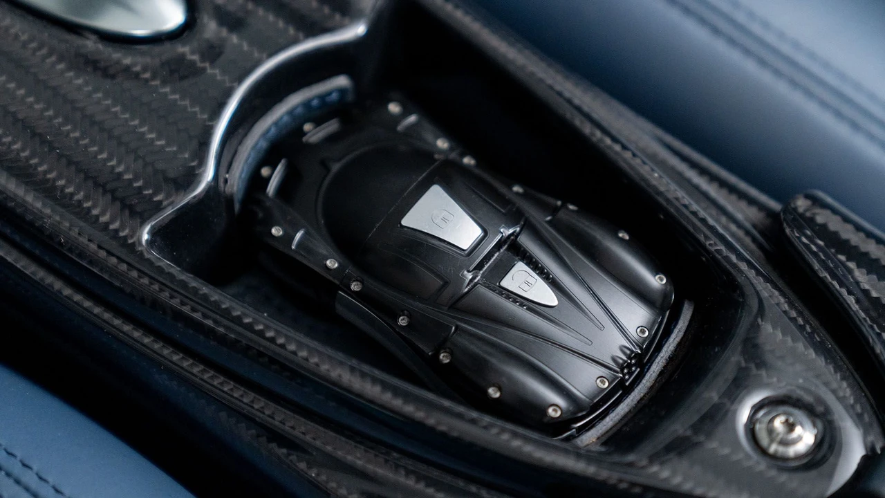 2018 Pagani Huayra - Image 21 of 31