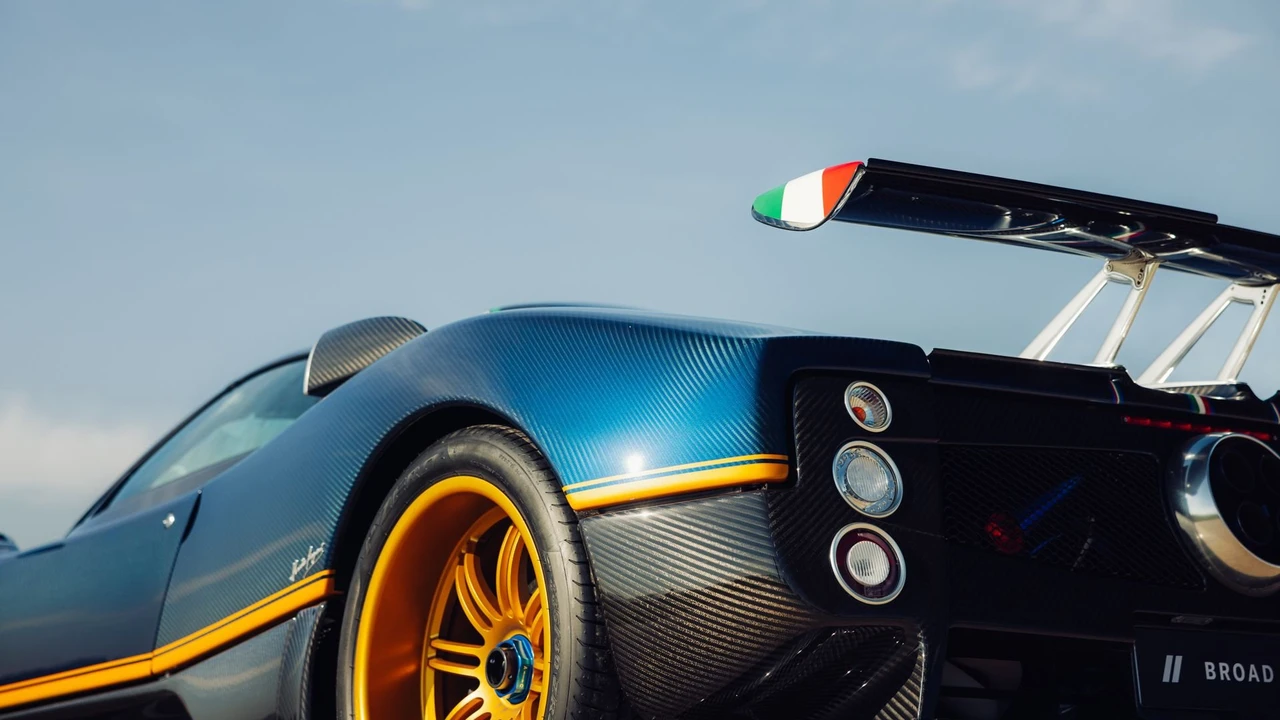 2018 Pagani Zonda - Image 22 of 31