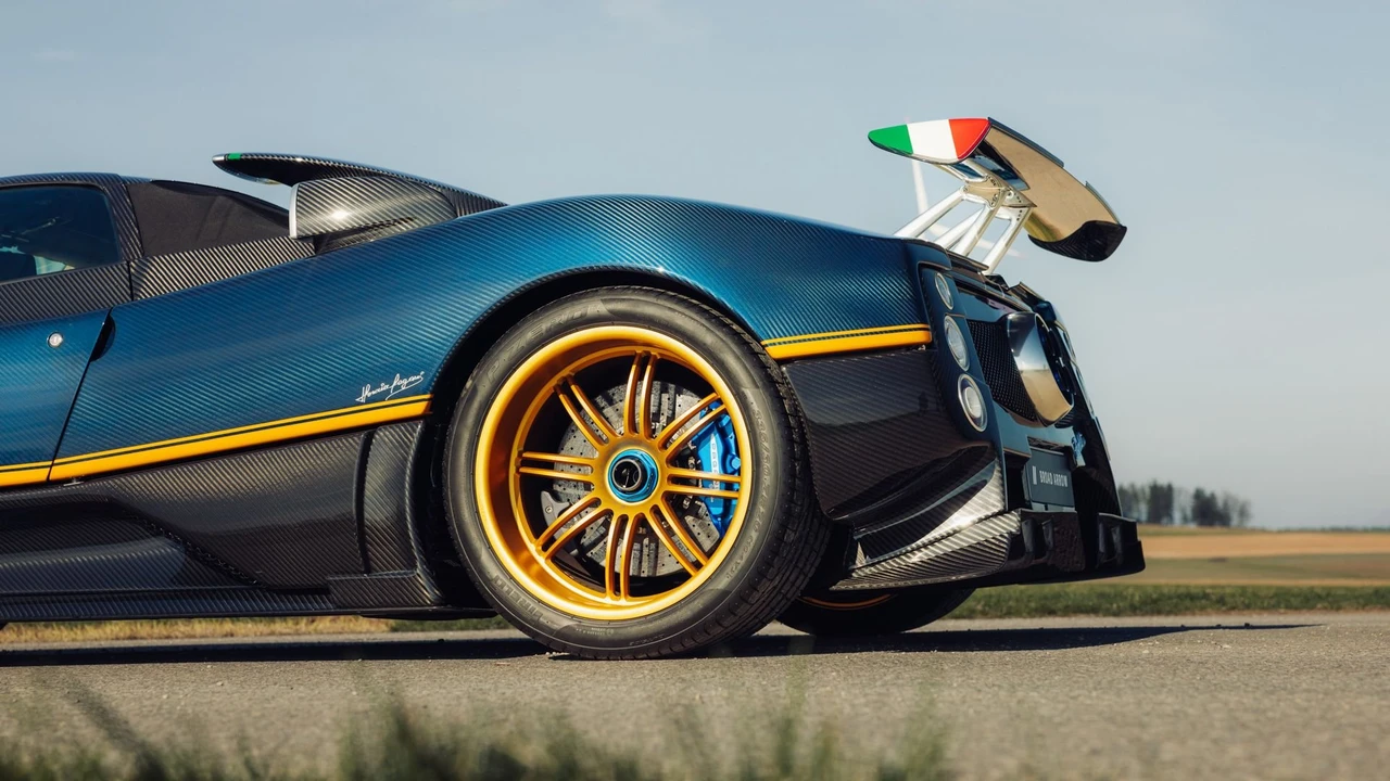 2018 Pagani Zonda - Image 27 of 31