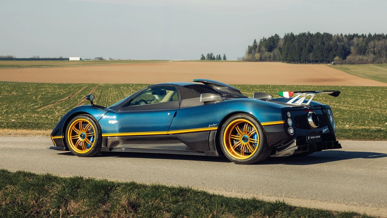 2018 Pagani Zonda - Image 13 of 31