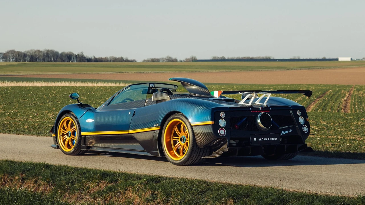 2018 Pagani Zonda - Image 17 of 31