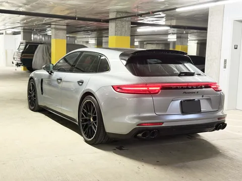 2018 Porsche Panamera 4 Sport Turismo