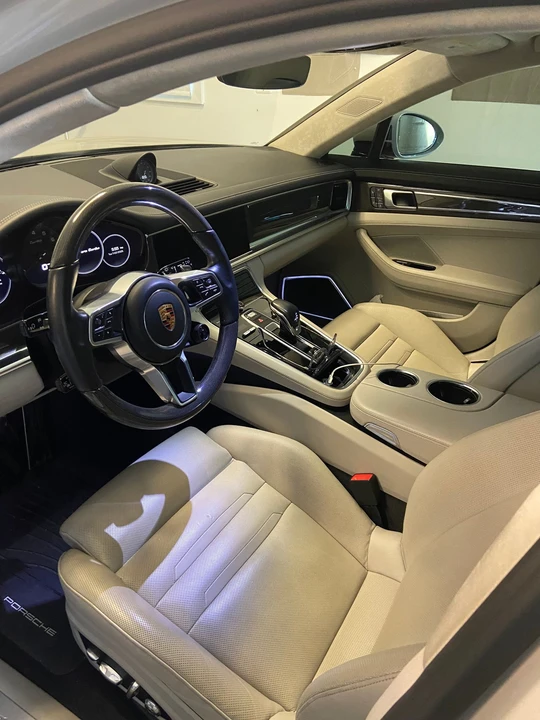 2018 Porsche 971 Panamera Sport Turismo - Image 6 of 10