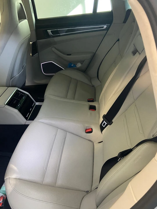 2018 Porsche 971 Panamera Sport Turismo - Image 7 of 10