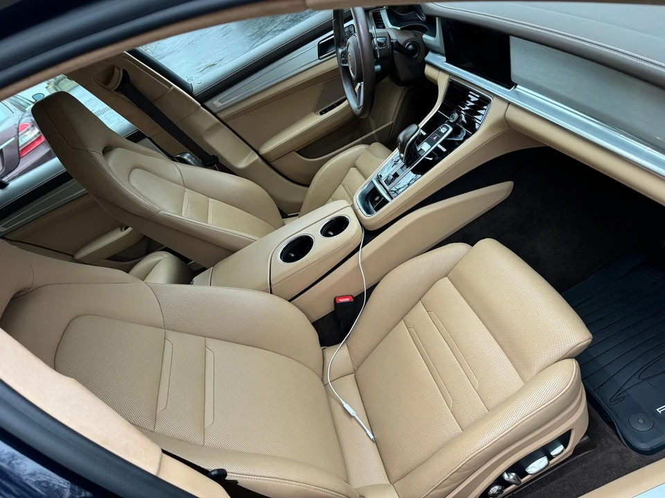 2018 Porsche 971 Panamera Sport Turismo - Image 6 of 8