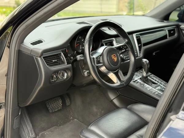 2018 Porsche Macan Turbo - Image 7 of 12