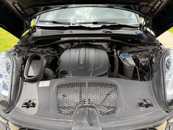 2018 Porsche Macan Turbo - Image 12 of 12