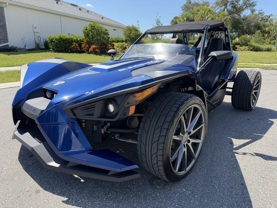 2018 Polaris Slingshot - Image 2 of 31