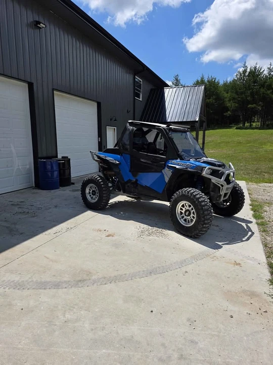 2018 Polaris - Image 2 of 9