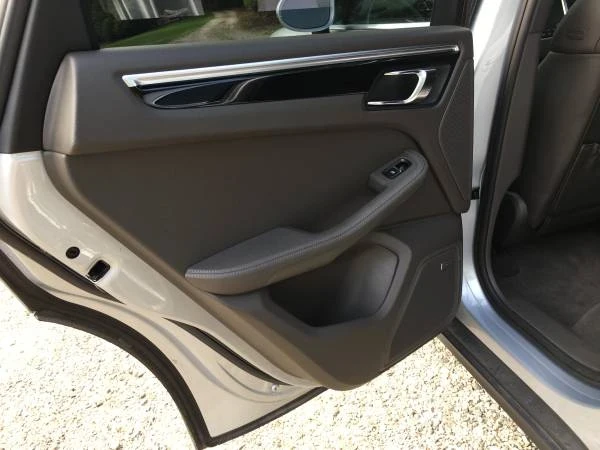 2018 Porsche Macan S - Image 17 of 21