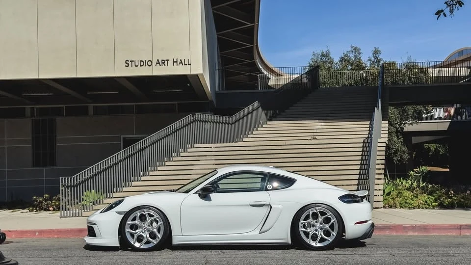2018 Porsche 718 Cayman - Image 3 of 10
